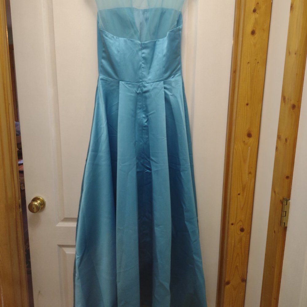 Formal Evening Gown **New, never worn - Picture 3 of 5